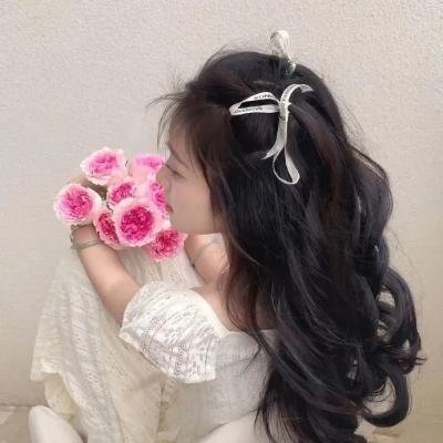 弱比少男闯女校